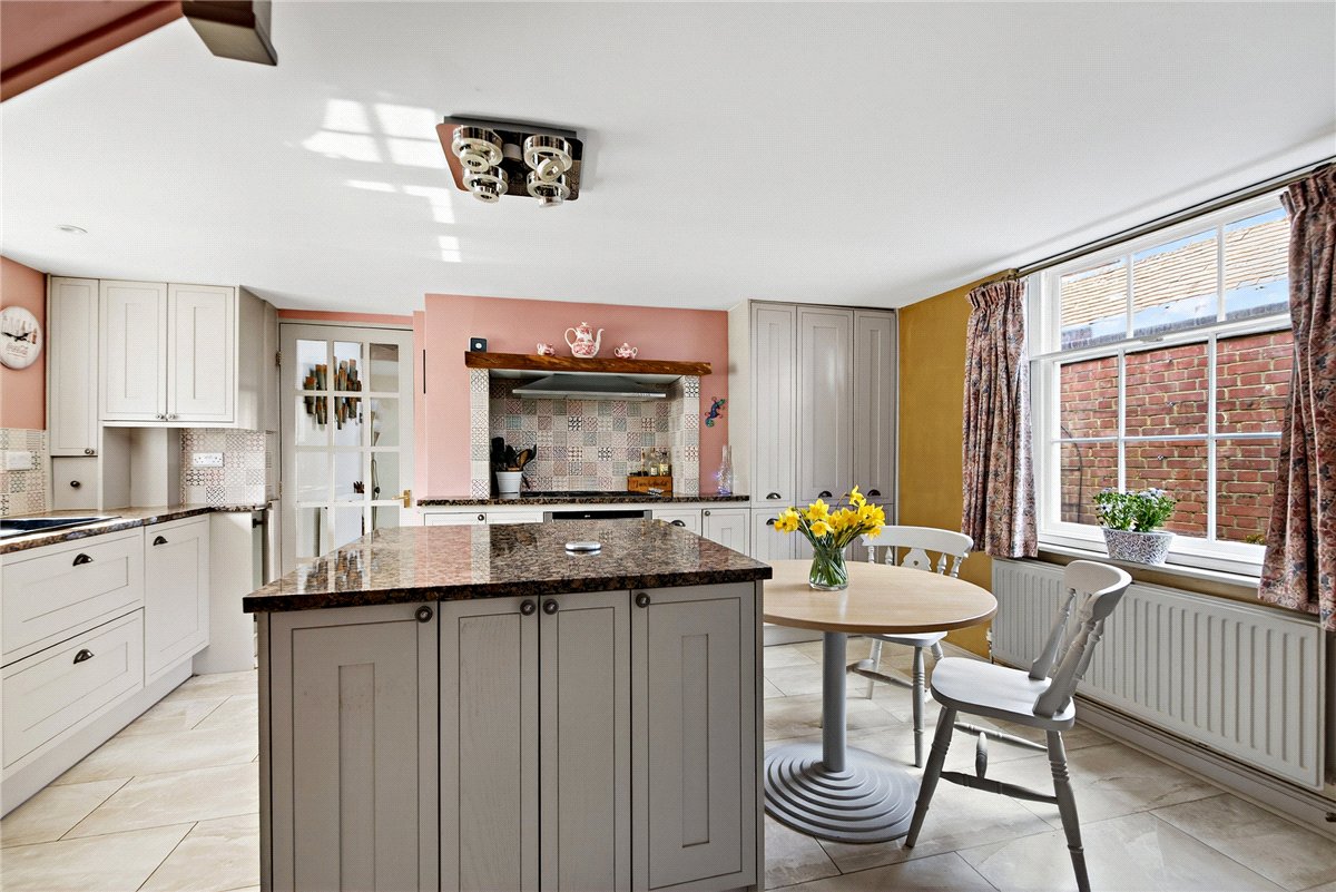 7 bedroom House, Bridge Street, Hungerford, RG17 - Available, Image 8