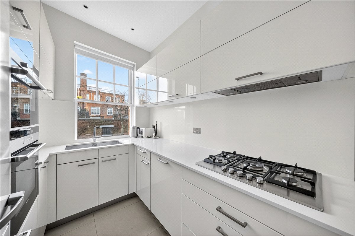 4 bedroom Flat, Wynnstay Gardens, Kensington, W8 - Available, Image 3