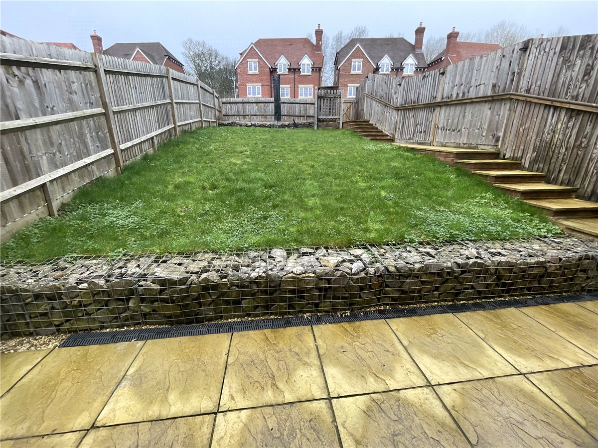 2 bedroom House, Woolhampton, Reading, RG7 - , Image 1
