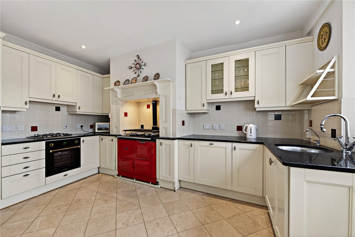 7 bedroom House, Bridge Street, Hungerford, RG17 - Available, Image 4