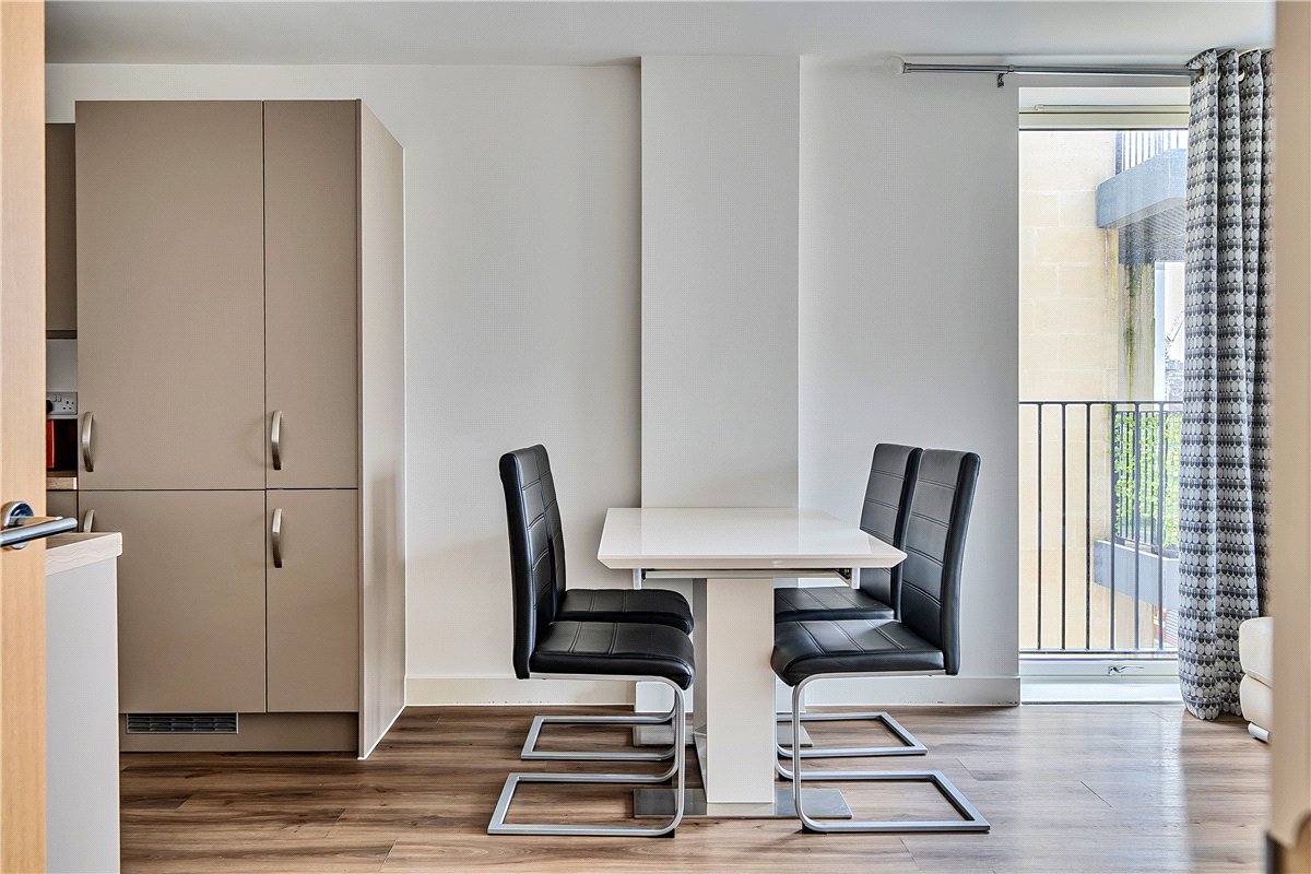 2 bedroom Flat, Midland Road, Bath, BA2 - Sold, Image 10