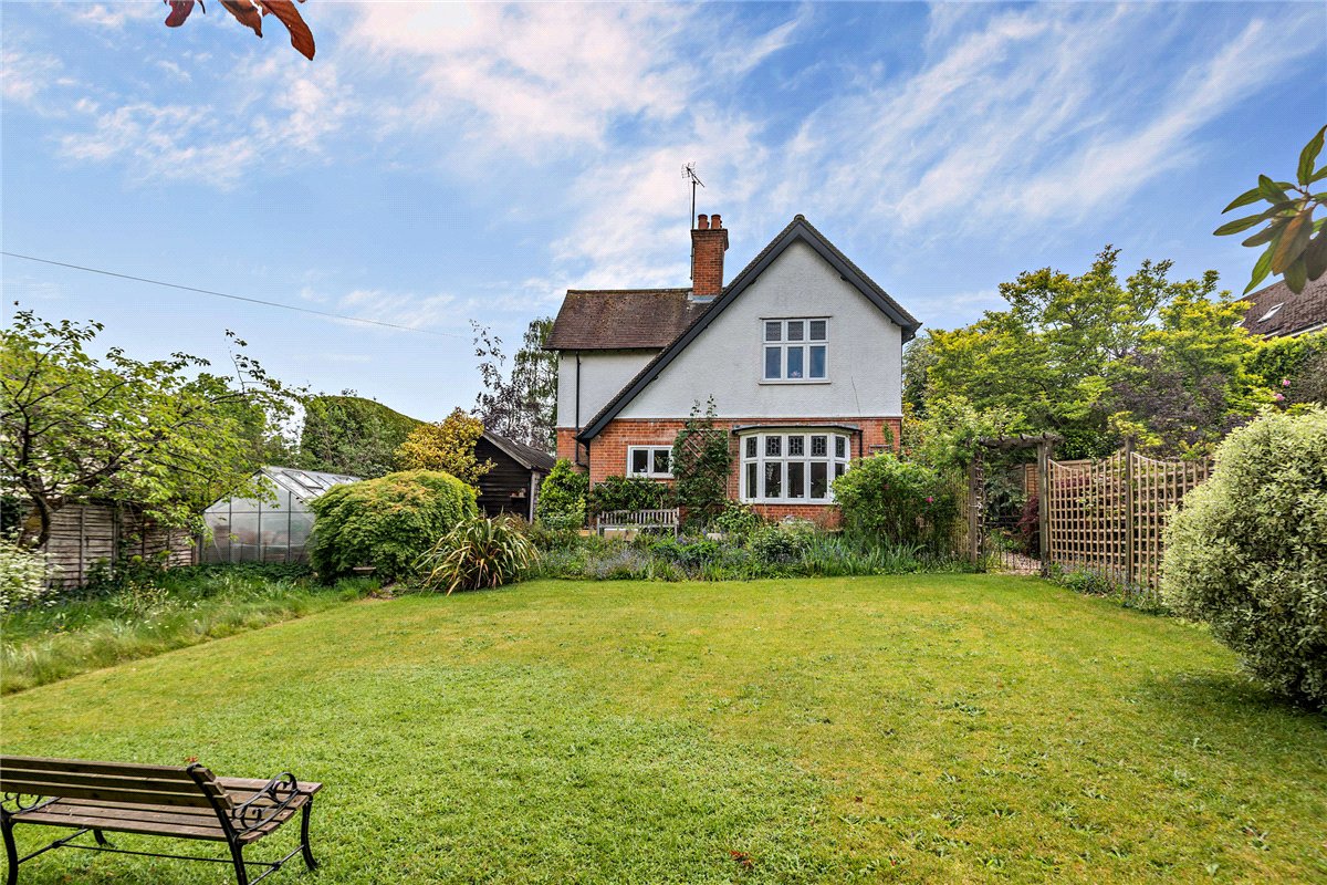 5 bedroom House, Andover Road, Newbury, RG14 - Available, Image 1