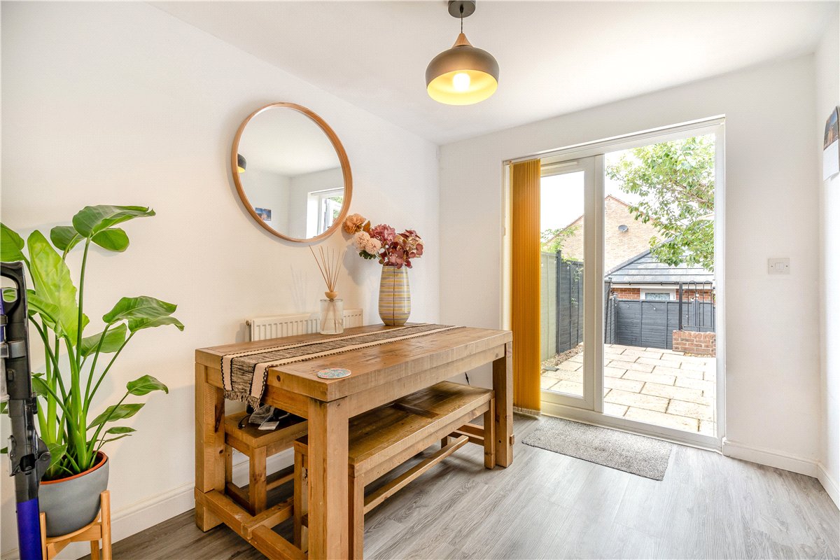 3 bedroom House, Mandarin Drive, Newbury, RG14 - Available, Image 7