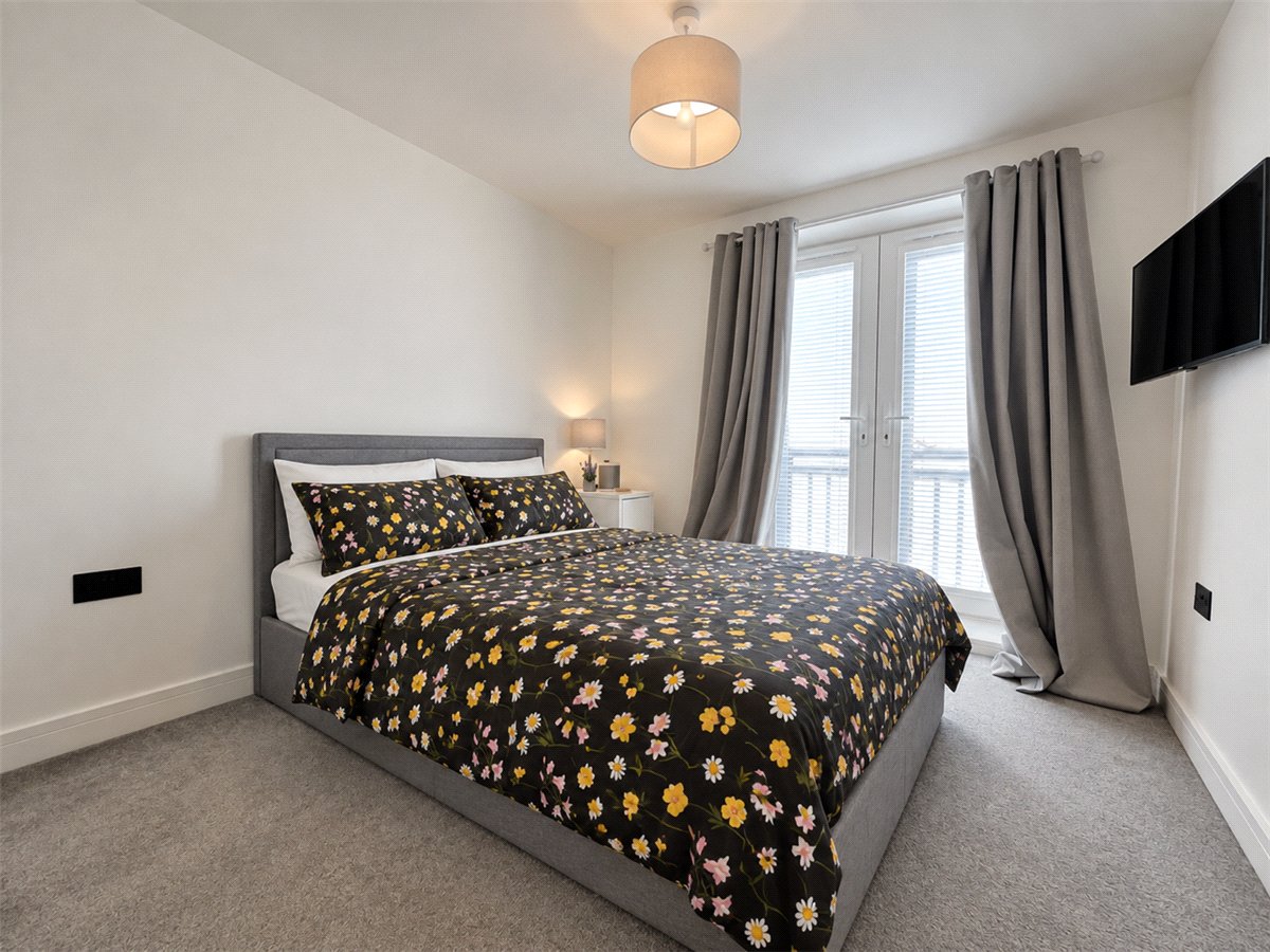 1 bedroom Flat, New Lane, Havant, PO9 - , Image 4