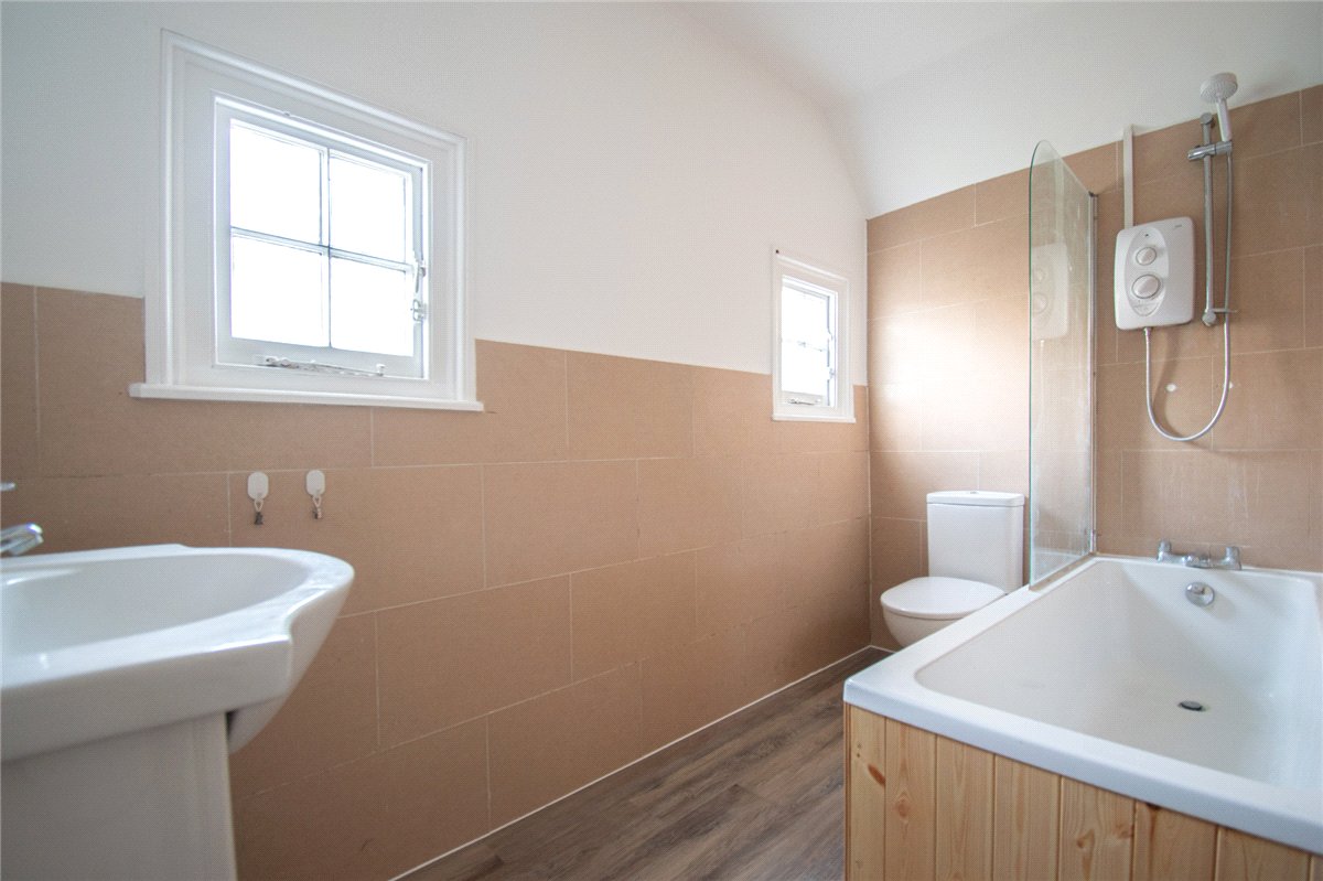 4 bedroom House, Gog Magog Hills Estate, Babraham, CB22 - Available, Image 14