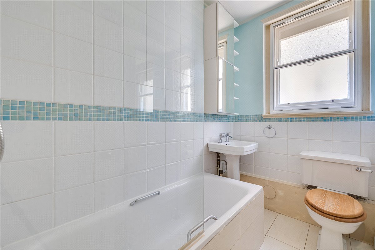 2 bedroom Flat, Colehill Gardens, Fulham Palace Road, SW6 - Available, Image 2