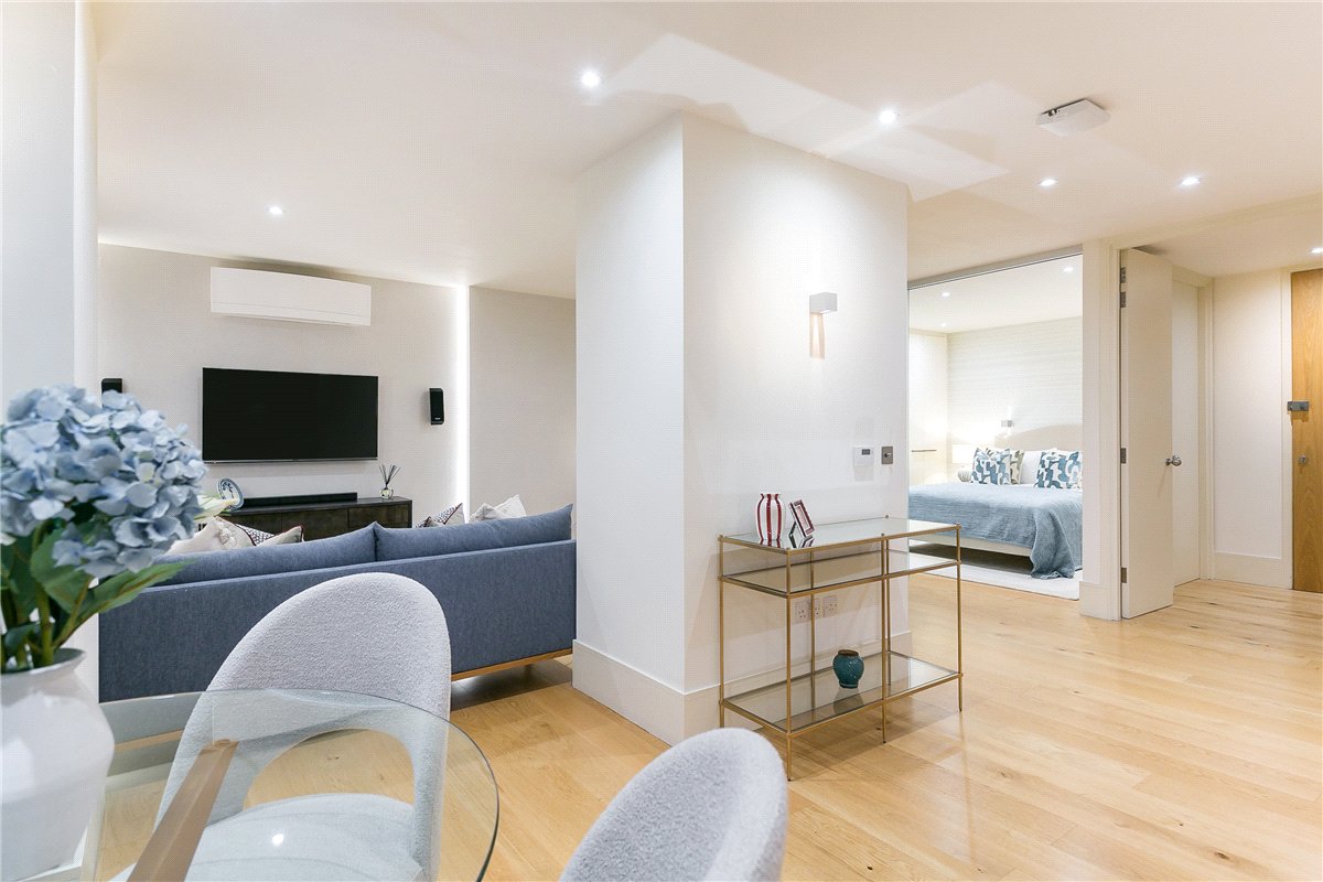 1 bedroom Flat, Armitage Apartments, 228 Great Portland Street, W1W - Available