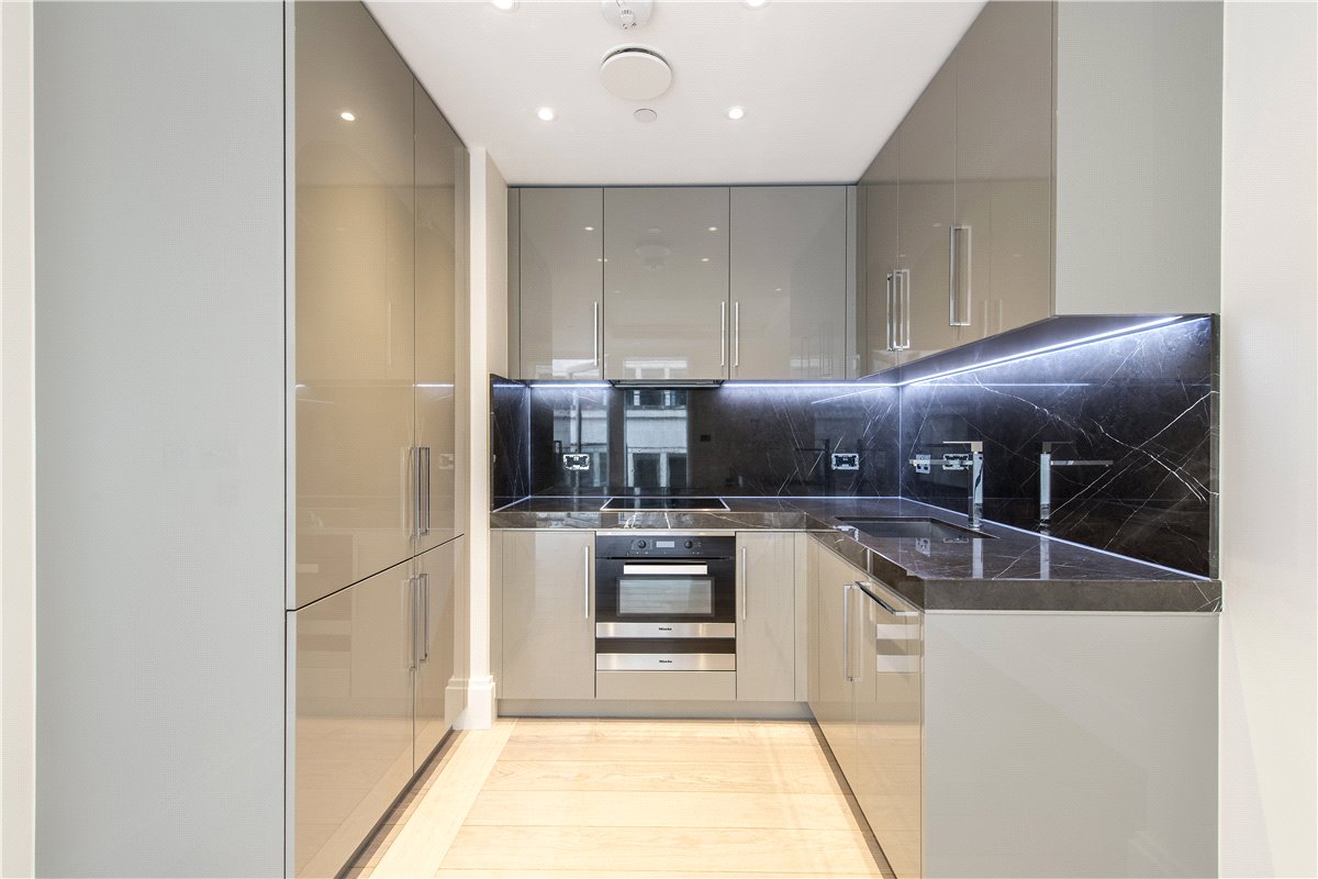 1 bedroom Flat, Strand, Mayfair, WC2R - Available, Image 2