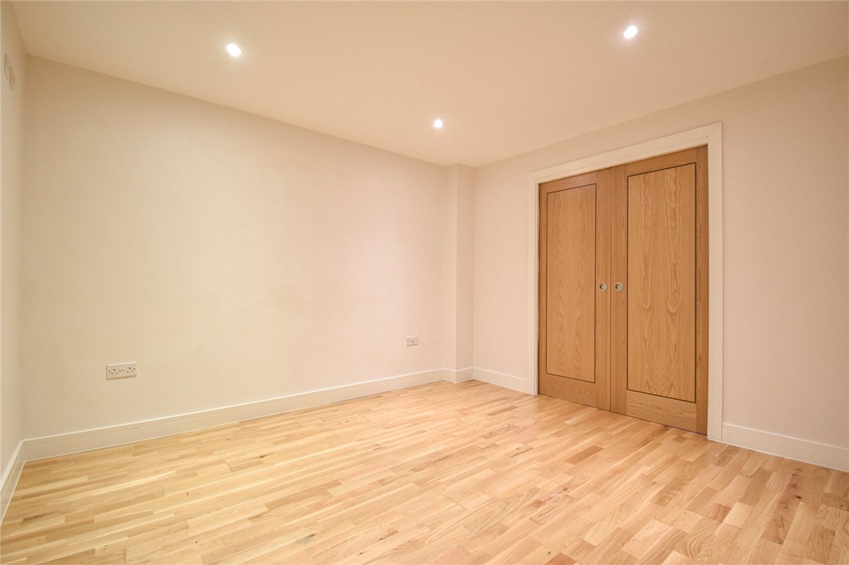 1 bedroom Flat, Cambridge Place, Cambridge, CB2 - Available, Image 3