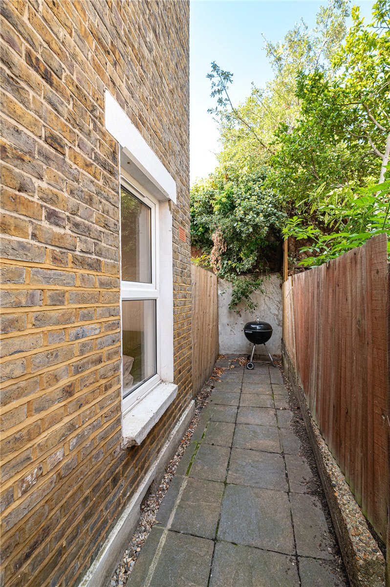 2 bedroom Flat, Lynn Road, London, SW12 - Available, Image 13