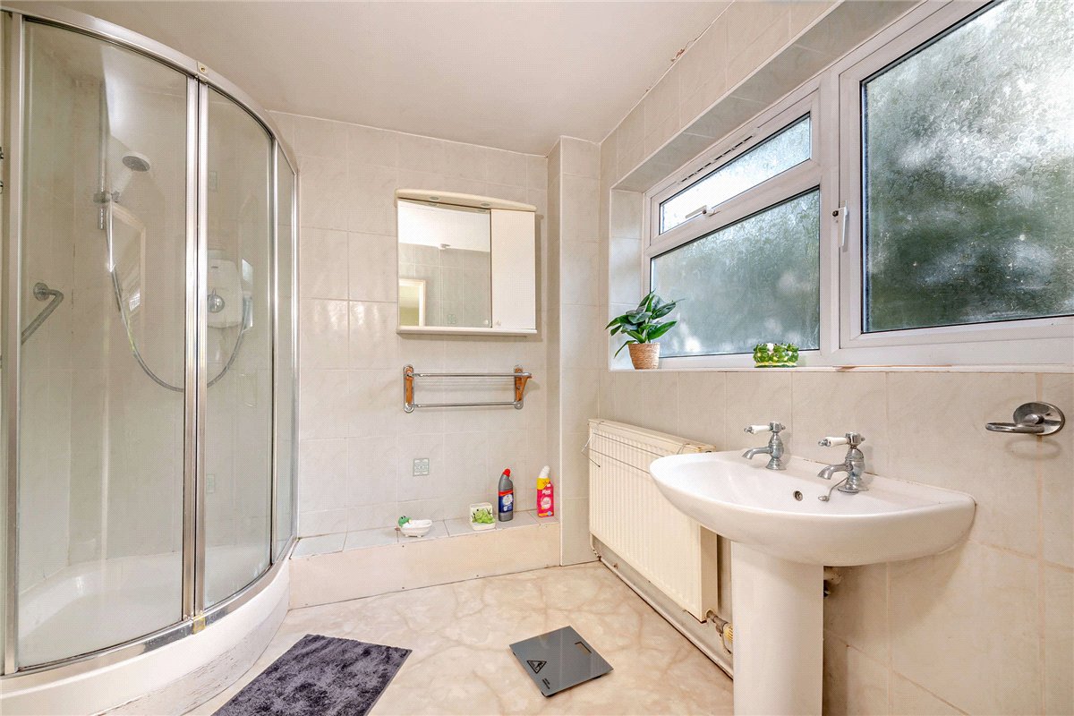 4 bedroom House, Clarendon Gardens, Newbury, RG14 - Available, Image 7