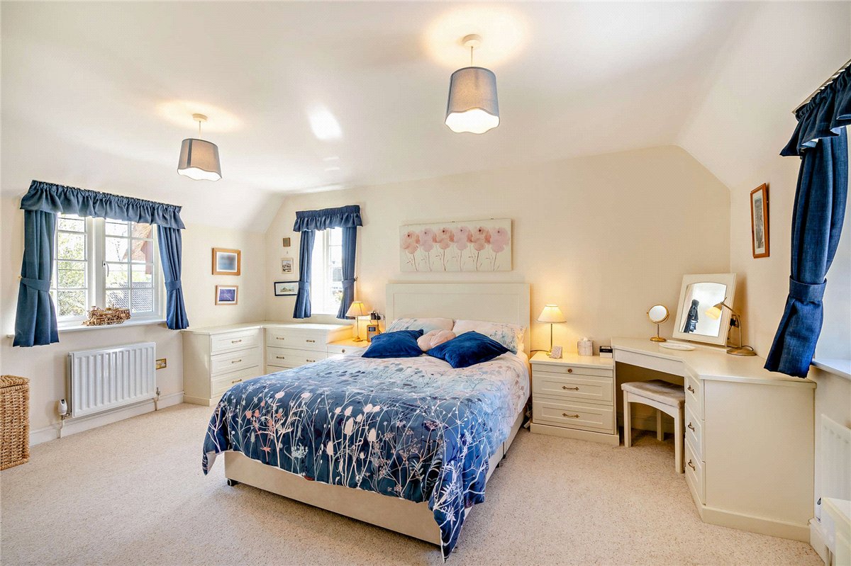 3 bedroom House, Palmers Yard, Ecchinswell, RG20 - Available, Image 12