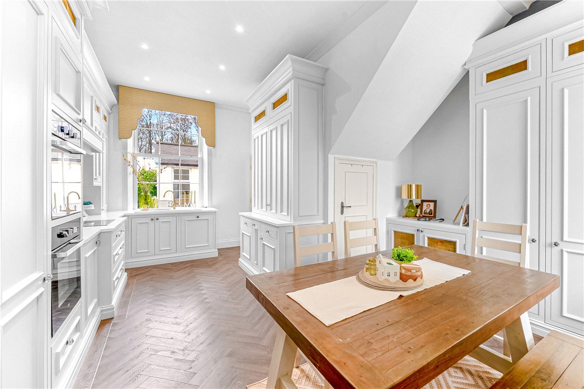 18 bedroom House, Wold Road, Nafferton, YO25 - Available, Image 37