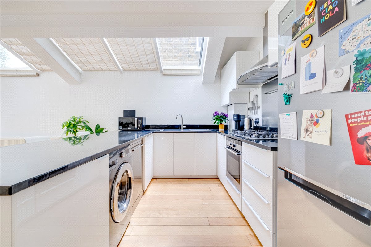 2 bedroom Flat, Woodlawn Road, London, SW6 - , Image 11