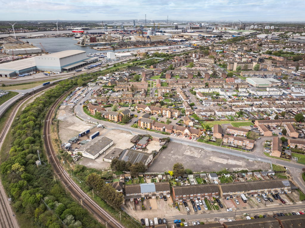 0.465 acres, Hume Avenue, Tilbury, RM18 - Available, Image 4