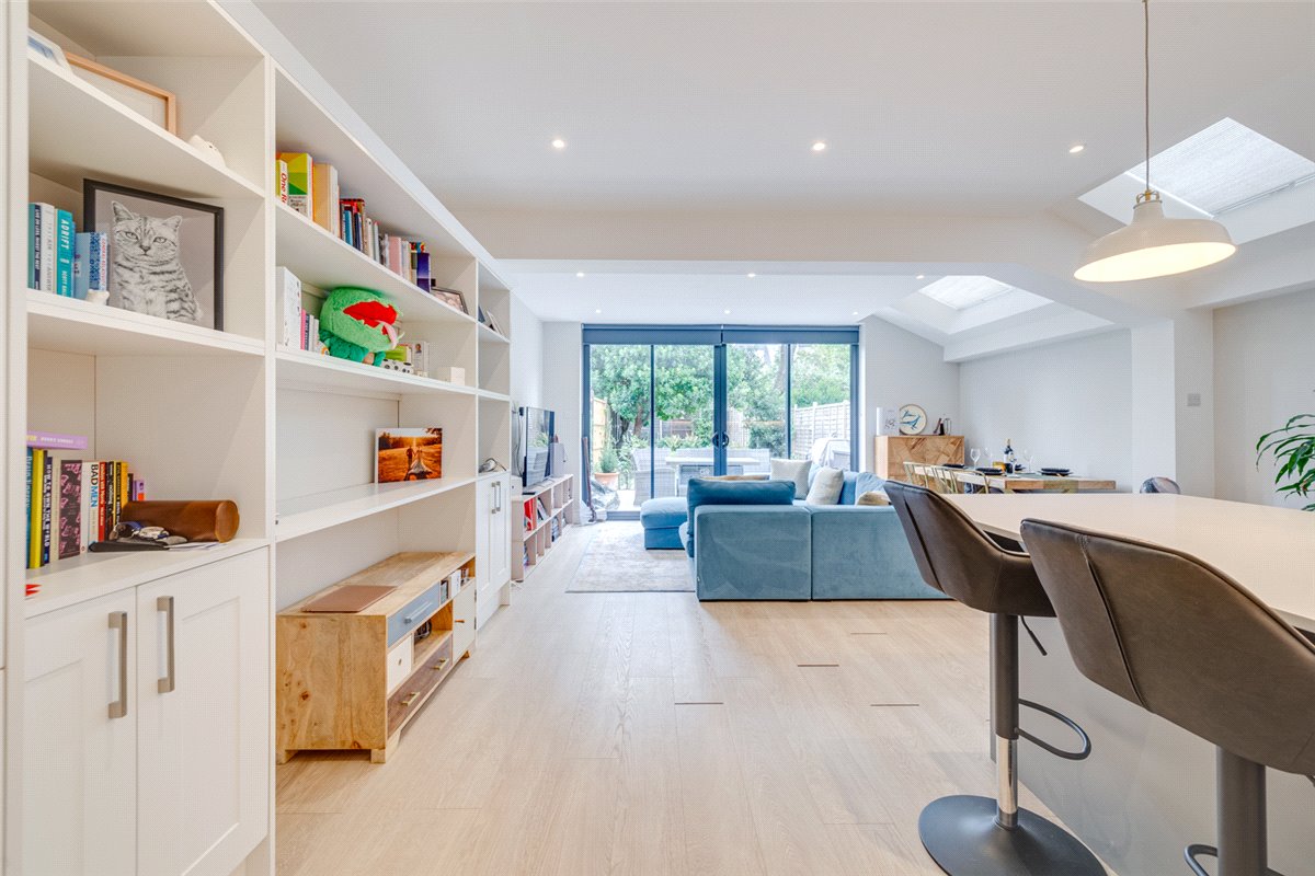 2 bedroom Flat, Niton Street, Bishops Park, SW6 - Let Agreed, Image 8