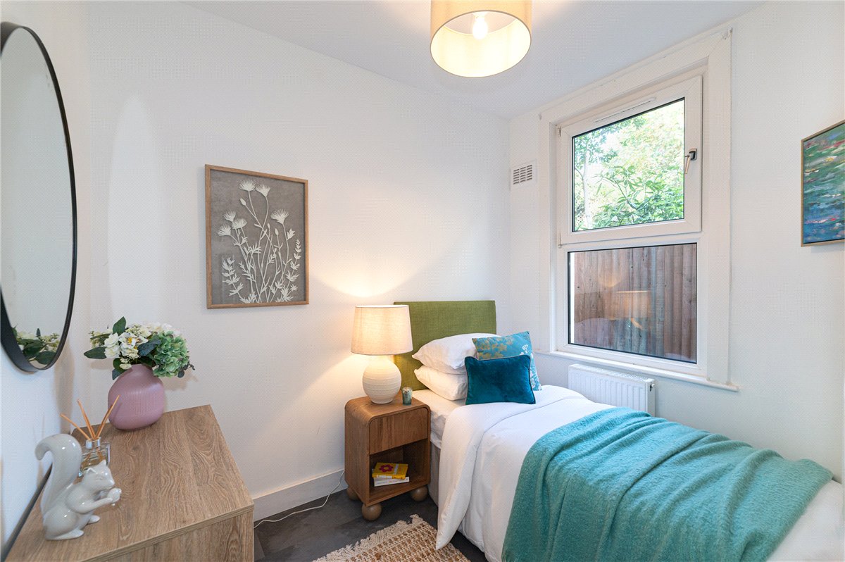 2 bedroom Flat, Lynn Road, London, SW12 - Available, Image 11