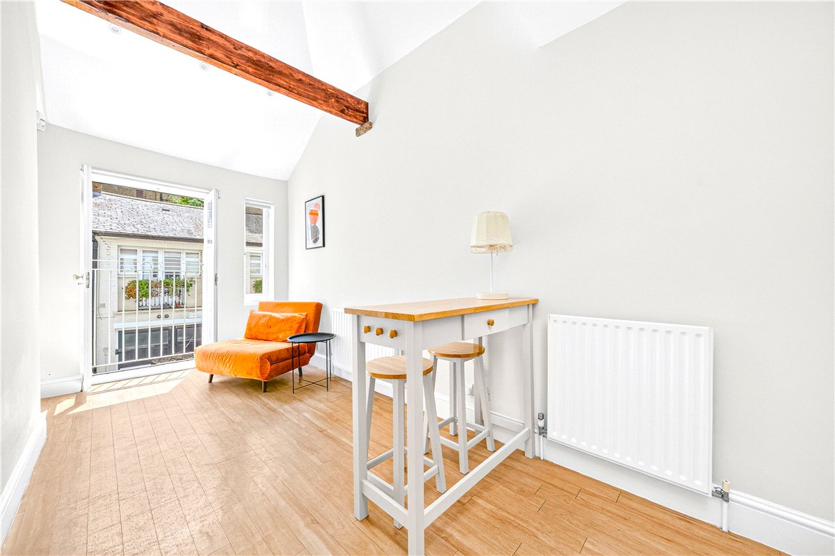 1 bedroom Flat, Egerton Gardens Mews, Knightsbridge, SW3 - Available, Image 2