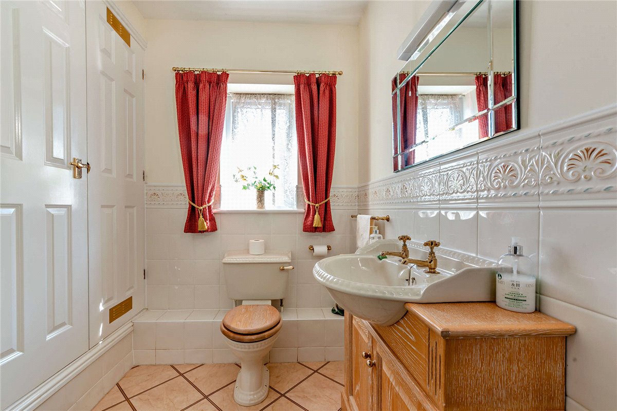 3 bedroom Flat, Woodridge, Newbury, RG14 - Available, Image 9