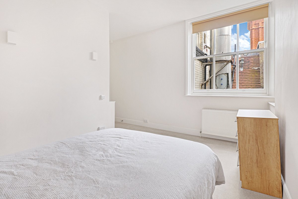 2 bedroom Flat, Egerton Gardens, Knightsbridge, SW3 - Available, Image 11