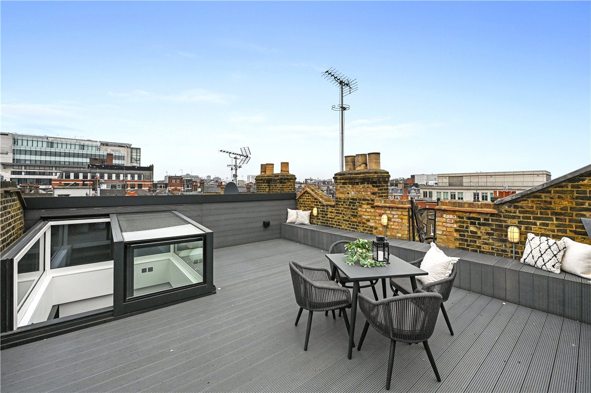 2 bedroom Flat, Great Titchfield Street, London, W1W - , Image 6