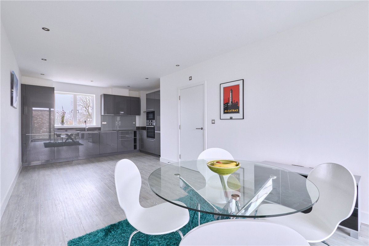 2 bedroom Flat, Knightly Avenue, Cambridge, CB2 - Available, Image 1