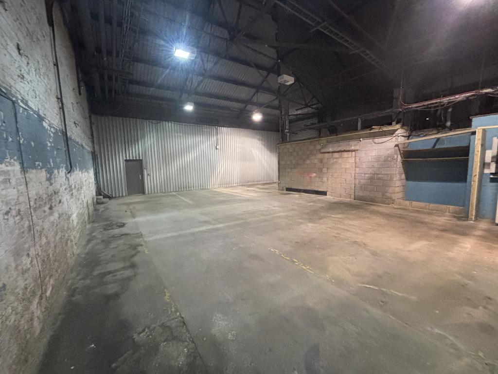 1907 Sq Ft, Walford Cross, Taunton, TA2 - Available, Image 3