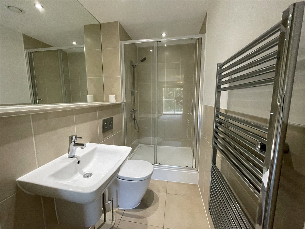 2 bedroom Flat, Racecourse Road, Newbury, RG14 - Let Agreed, Image 1