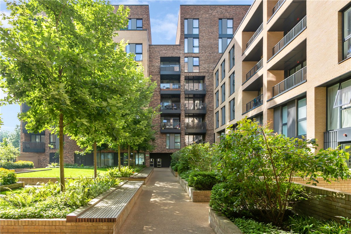 1 bedroom Flat, Greyhound Parade, Wimbledon Grounds, London, SW17 - , Image 3