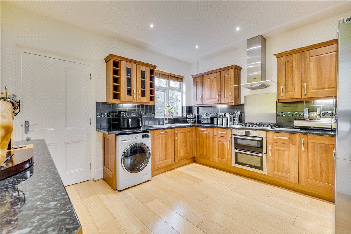 4 bedroom Maisonette, Strickland Row, Earlsfield, SW18 - Available, Image 8