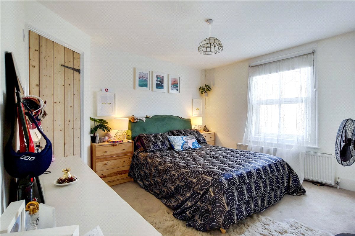 2 bedroom House, Beverley Path, London, SW13 - Available, Image 7