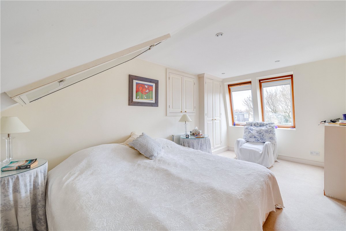 2 bedroom Flat, Queensmill Road, London, SW6 - Sold, Image 2