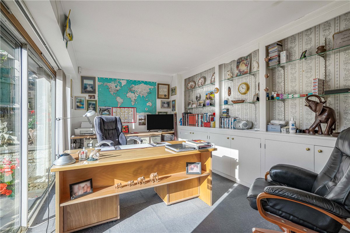 4 bedroom Barn Conversion, Cassington Road, Yarnton, OX5 - Available, Image 17