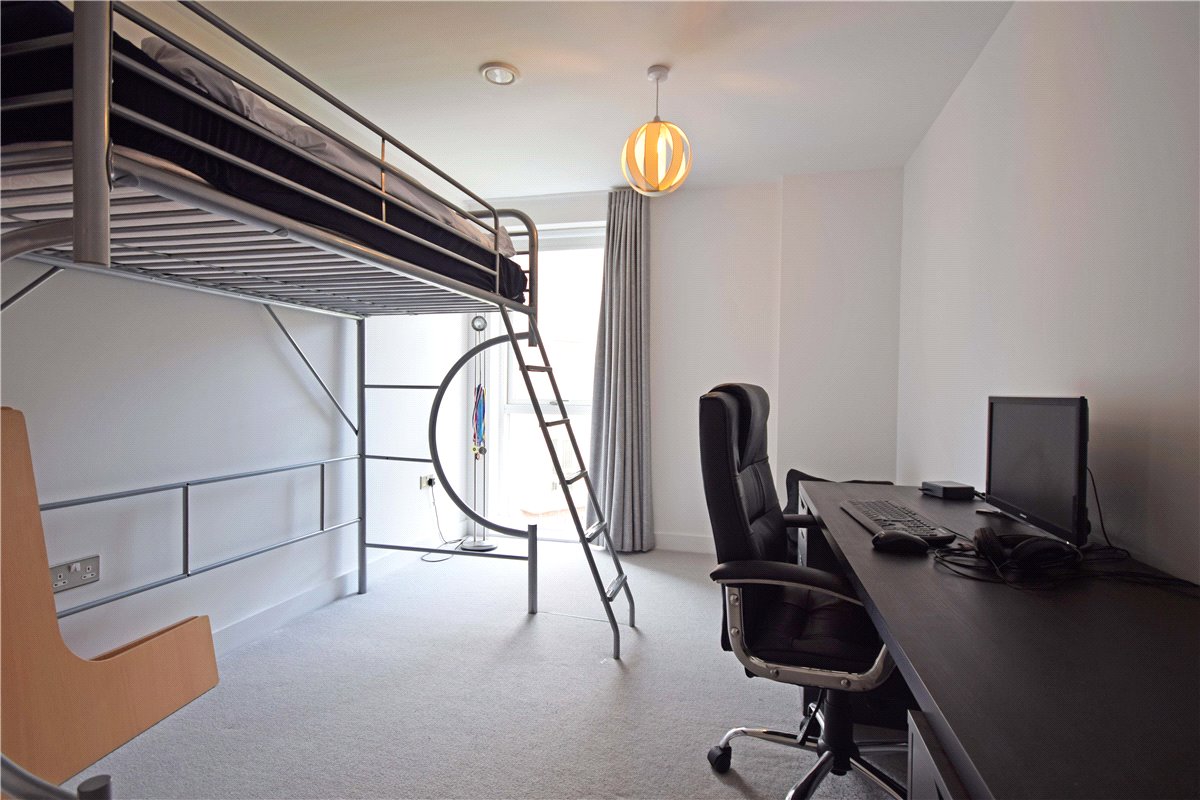3 bedroom Flat, Harrison Drive, Cambridge, CB2 - Sold, Image 3