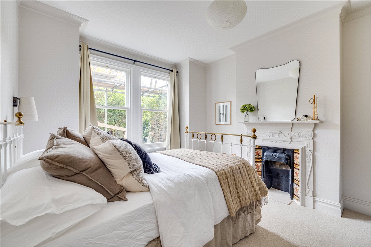2 bedroom Flat, Astonville Street, London, SW18 - Sold, Image 4