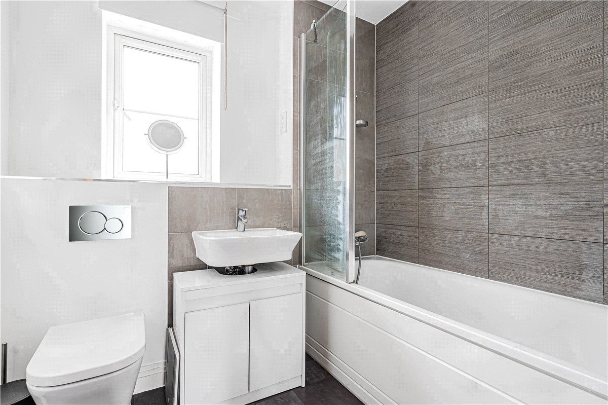 3 bedroom House, Sydney Street, Aylesbury, HP21 - Let Agreed, Image 4