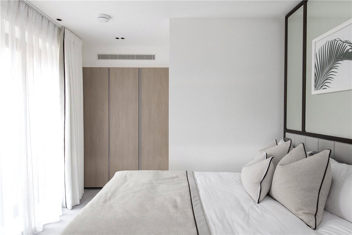 2 bedroom Flat, Kensington Gardens Square, Bayswater, W2 - Available, Image 4