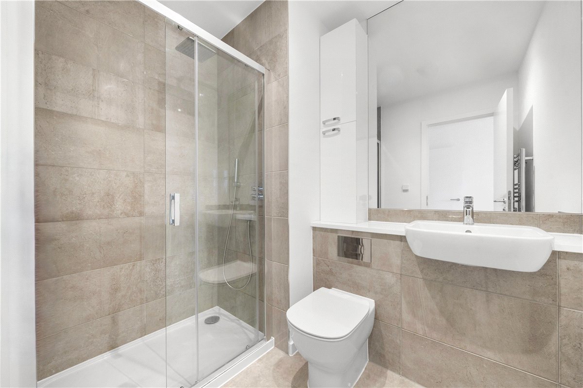 3 bedroom Flat, Heartwell Avenue, London, E16 - Available, Image 3