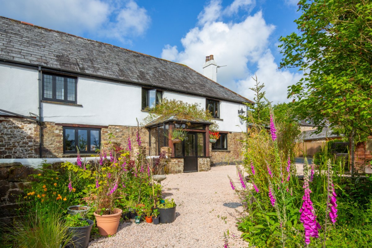 4 bedroom House, Cookbury Court, Cookbury, EX22 - Available, Image 1