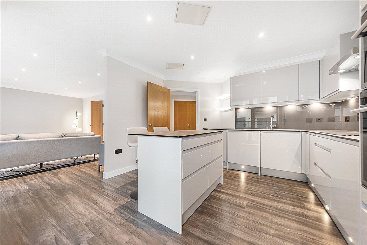 2 bedroom Flat, Canal Boulevard, Camden, NW1 - , Image 12