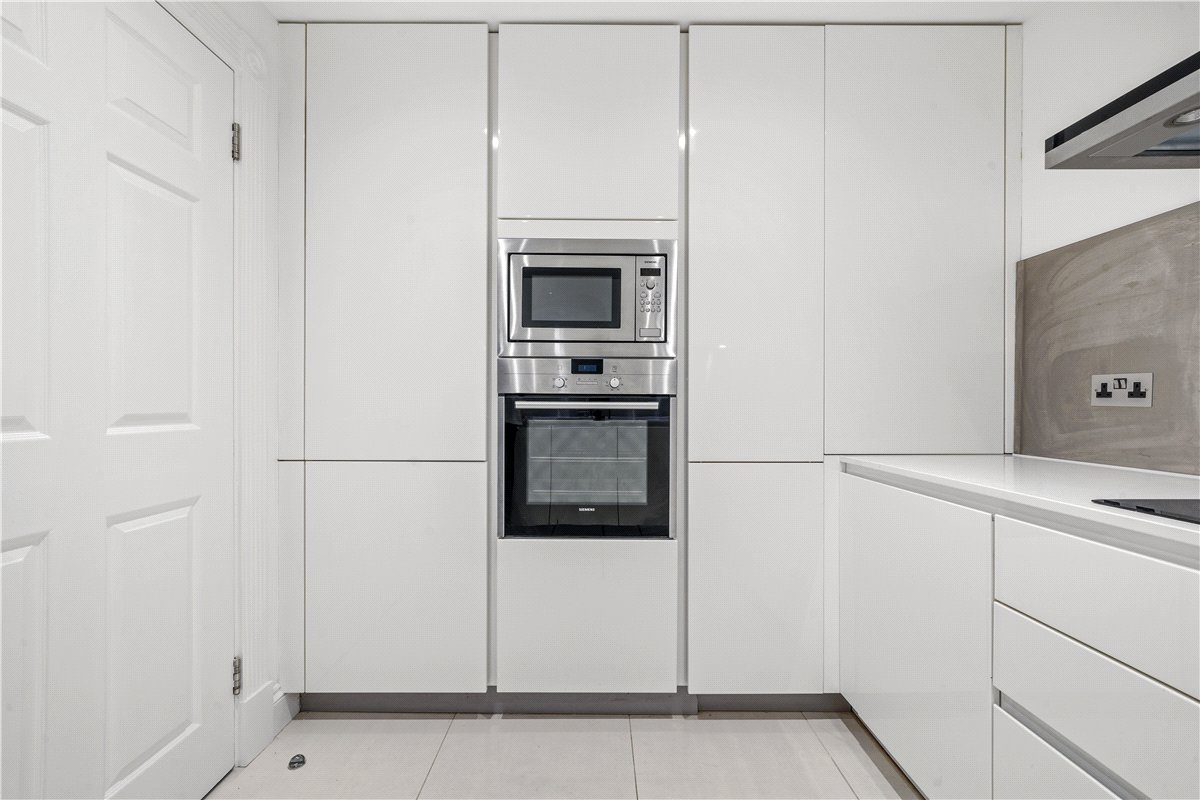 2 bedroom Flat, Manson Place, South Kensington, SW7 - , Image 2