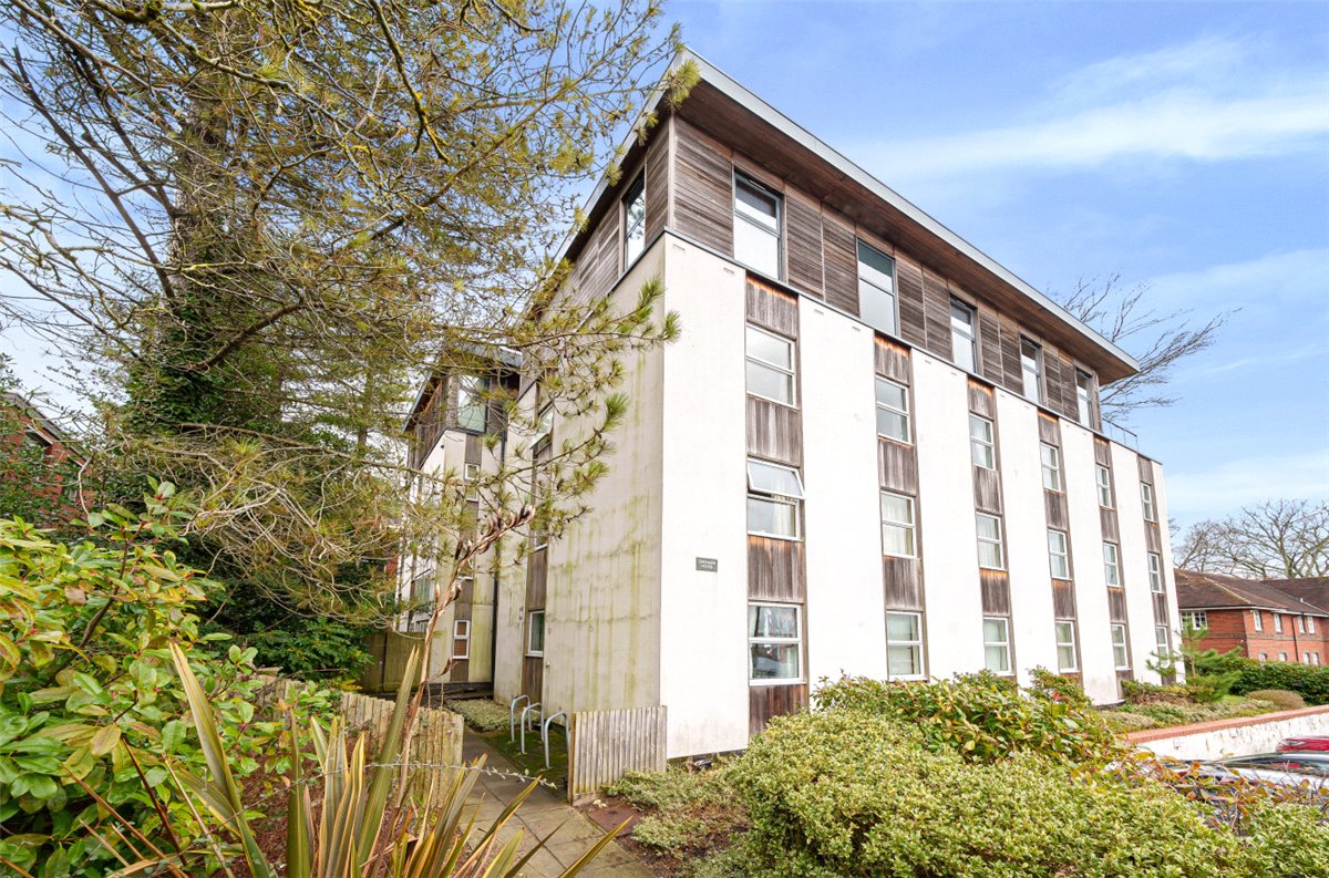 1 bedroom Flat, Orchard House, Burma Road, SO22 - Sold