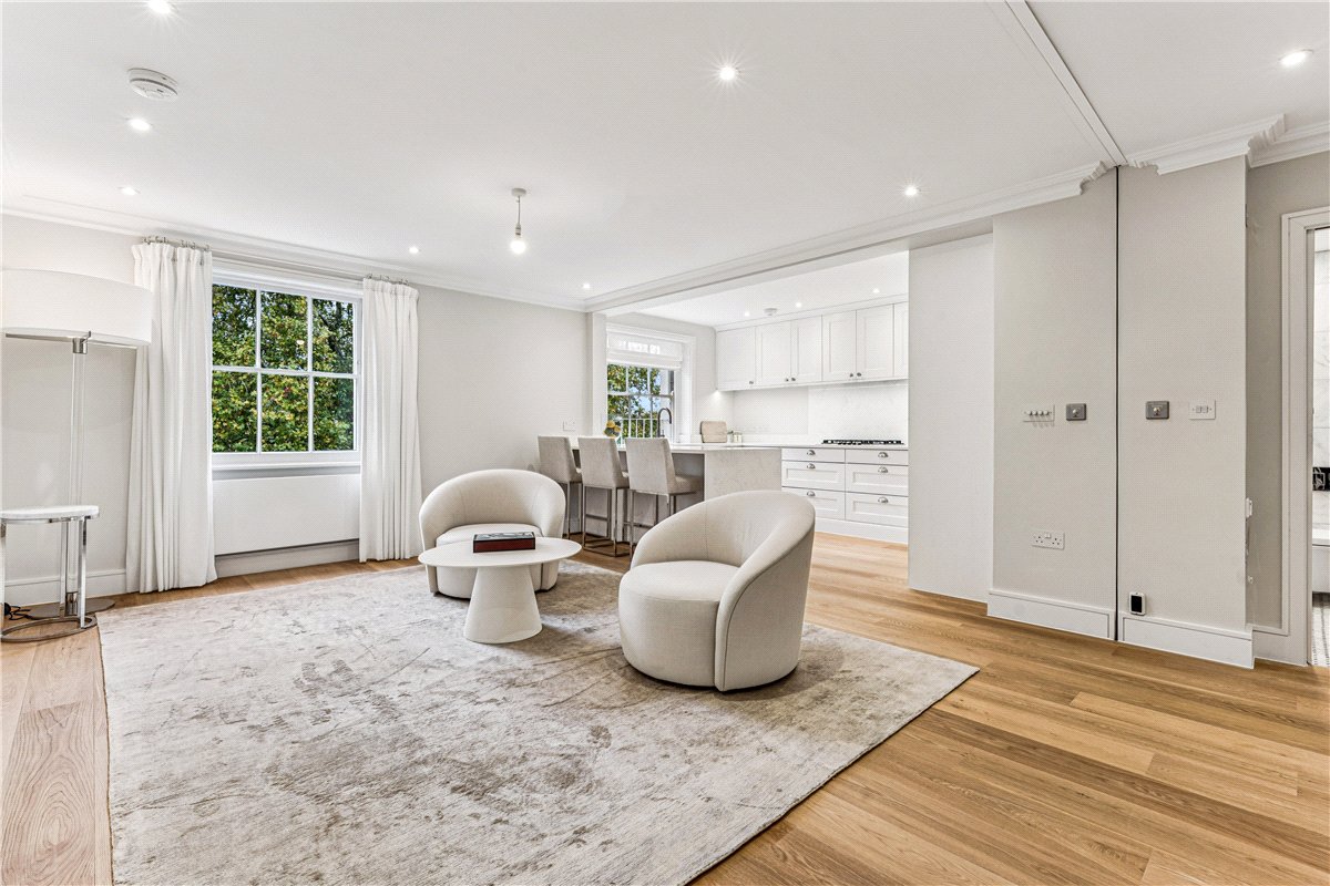 2 bedroom Flat, Warwick Square, London, SW1V - Available