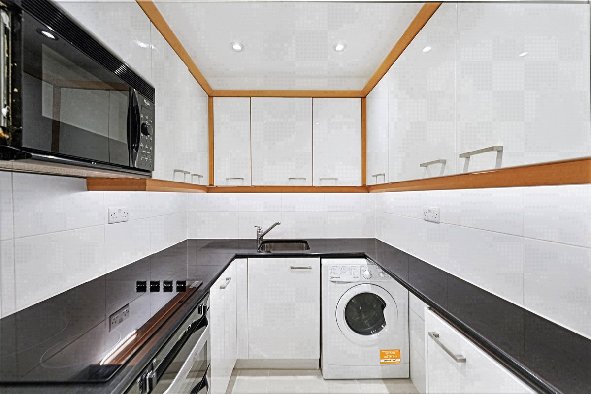 3 bedroom Flat, Queens Gate, Kensington, SW7 - Available, Image 1