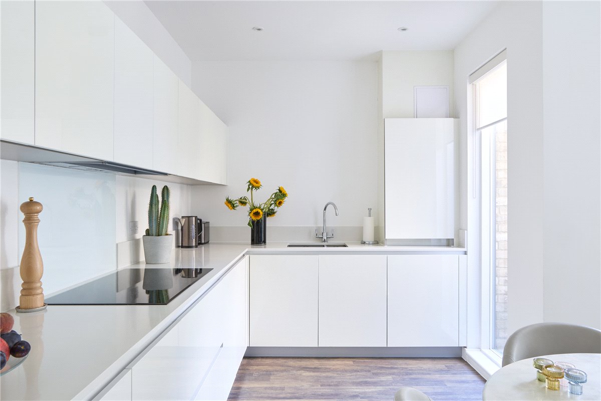 3 bedroom House, Windmill Drive, Trumpington, CB2 - Sold, Image 4