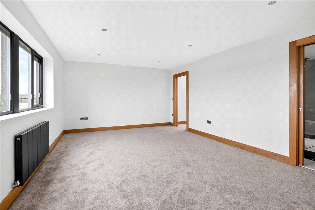 4 bedroom House, Warmfield Lane, Warmfield, WF1 - Available, Image 8