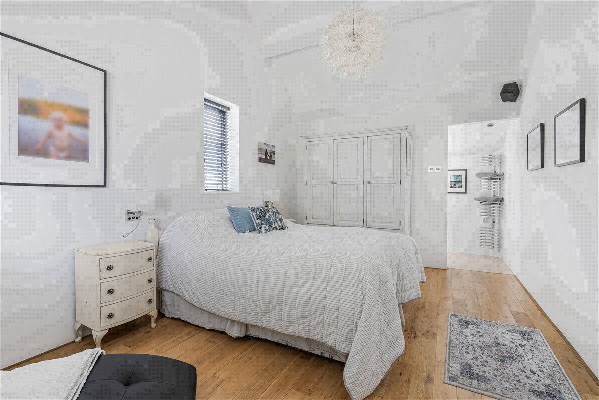 4 bedroom House, Heyford Road, Somerton, OX25 - Available, Image 16