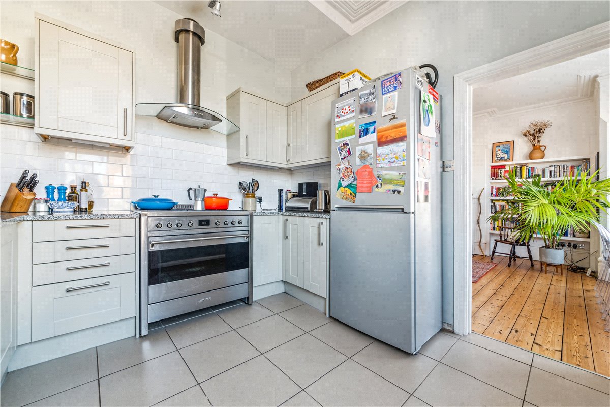 2 bedroom Flat, Mayford Road, London, SW12 - Sold, Image 5