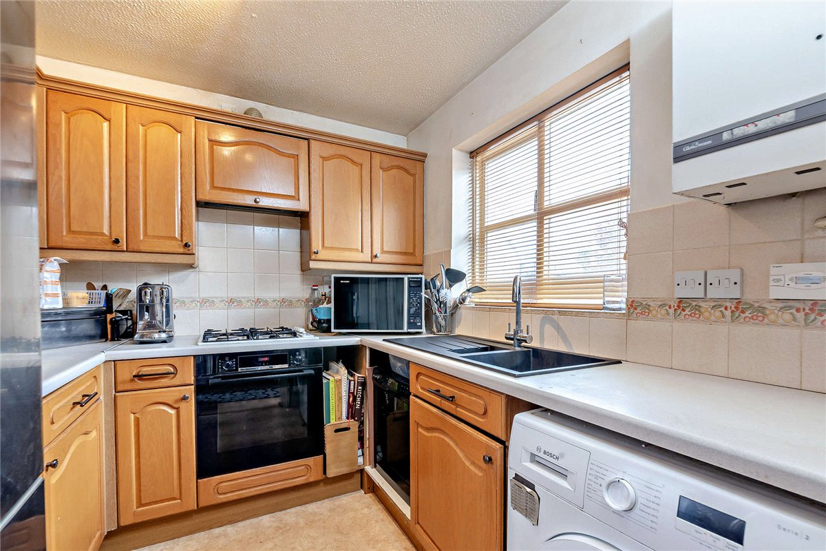 3 bedroom House, Meadowsweet Close, Thatcham, RG18 - Sold STC, Image 9