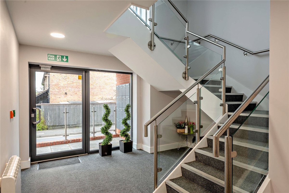 2 bedroom Flat, St Marys Road, Newbury, RG14 - Sold, Image 14